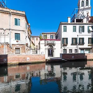Ln Luxe Canal View , Venezia Italia