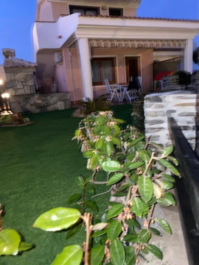 Villetta Giulia Fronte Mare スティンティーノ 別荘